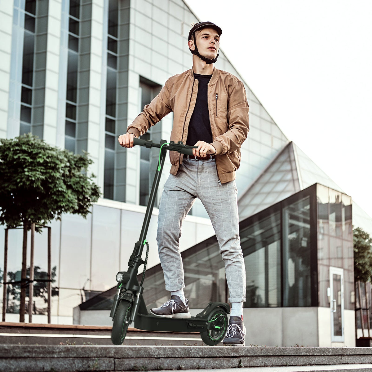 isinwheel S9 Max Commuter Electric Scooter headlight and rear light