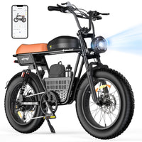 Front three-quarter view of the isinwheel R6 Pro with the headlight projecting a bright beam, a backpack and water bottle in the integrated center cargo basket, and the isinwheel Club app open on a phone in the upper left corner