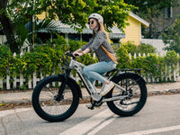 Velowave Ranger 2.0 handlebar controls and color display