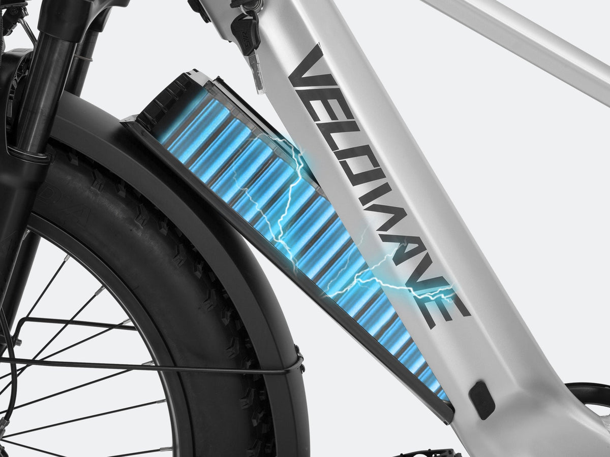 Velowave Ranger 2.0 silver step-over frame with rear rack and fenders