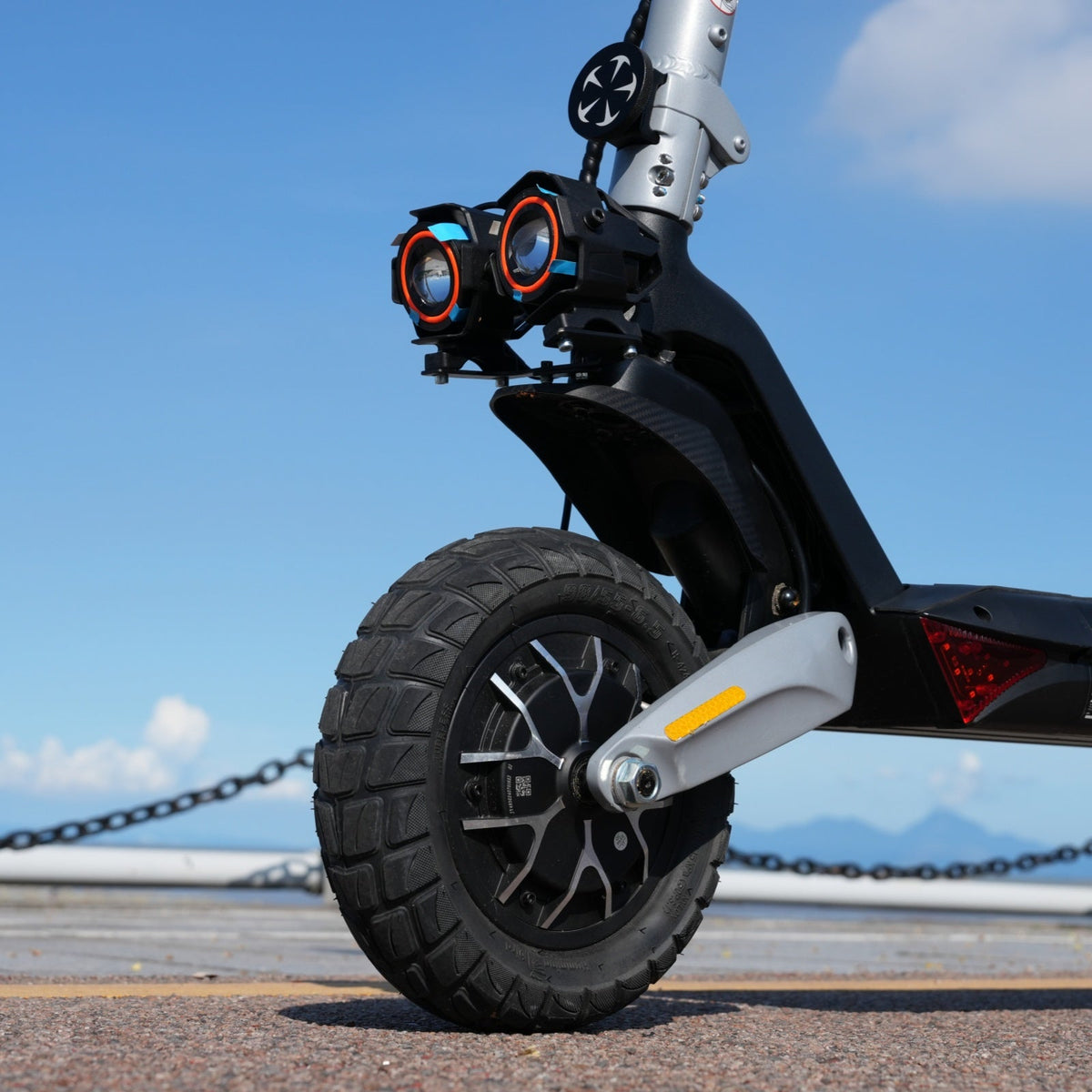 Circooter Raptor Pro 1600W dual-motor off-road electric scooter: 28 mph, 31-mile range, 11-inch pneumatic off-road tires, dual suspension, EABS plus dual disc brakes, UL 2272 SGS certified, IPX4, 63 lb, 330 lb max load