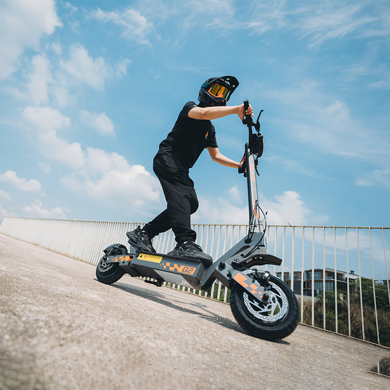 KuKirin G2 electric scooter, official product image 2
