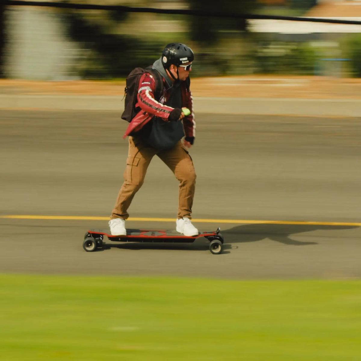 OMW Lancer electric skateboard carbon deck profile