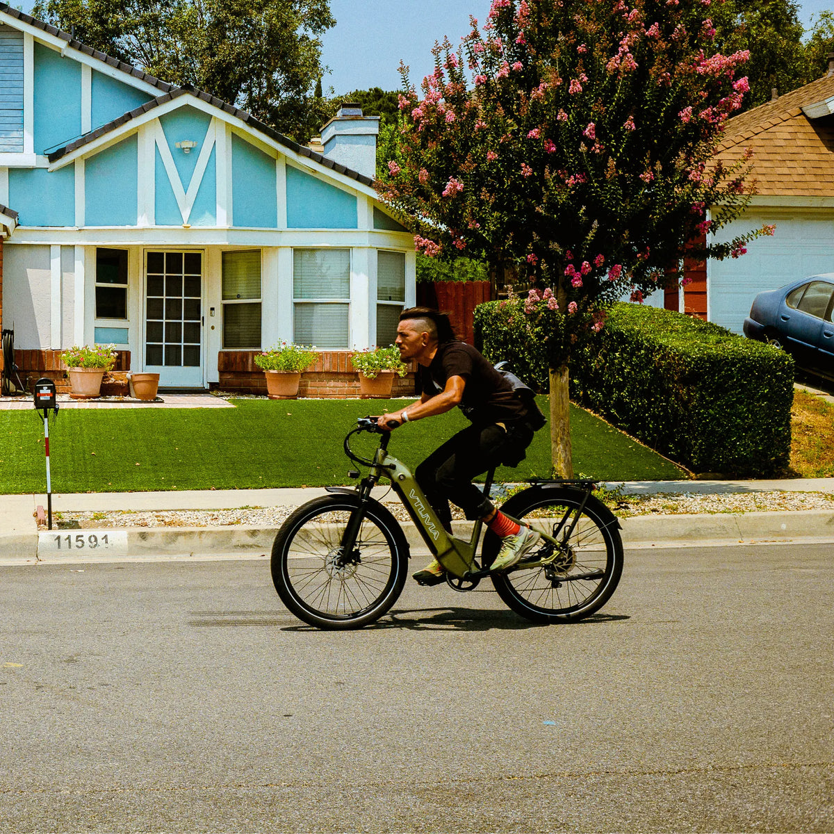 VTUVIA Zeal LT7 olive green city e-bike with torque-sensor frame and integrated battery