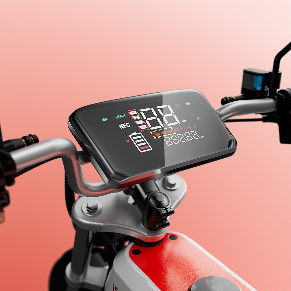 iScooter DX5Pro handlebar display close-up showing speed, battery, ride mode, and status icons above the red-and-white stem.