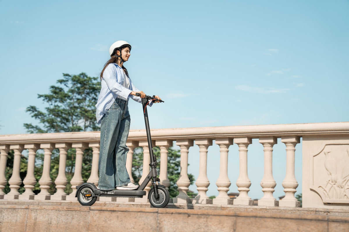 INVANTI ES14 Electric Scooter official product image 3