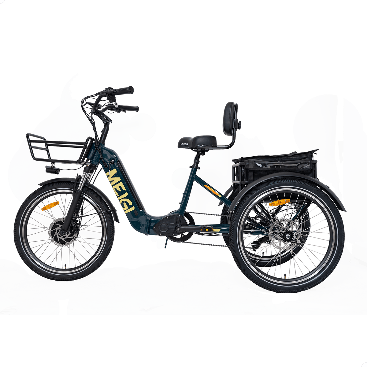 Green MG2302-SILVERADO electric tricycle, front three-quarter studio view