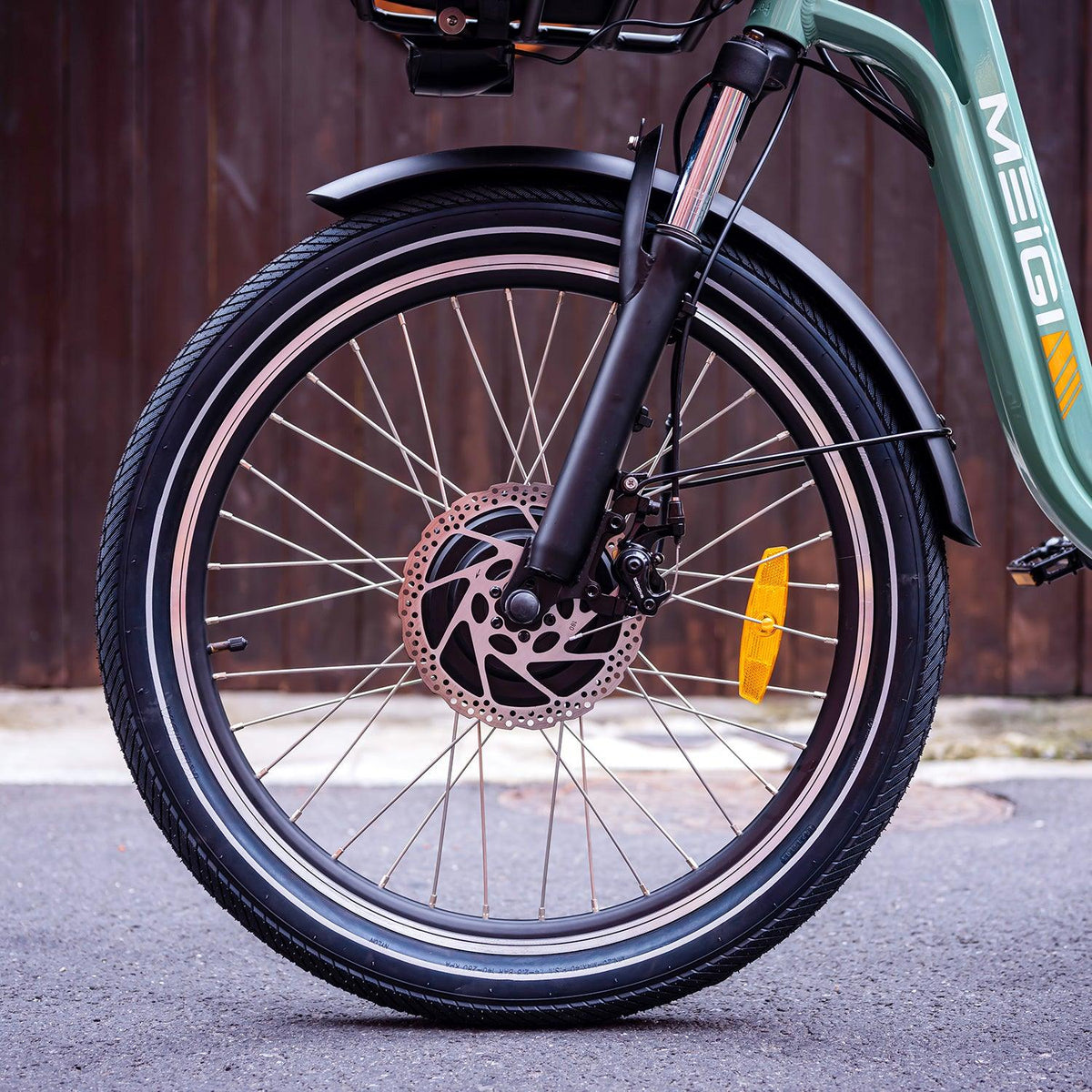 MG2303-BLAZER 24-inch front wheel, suspension fork and disc brake