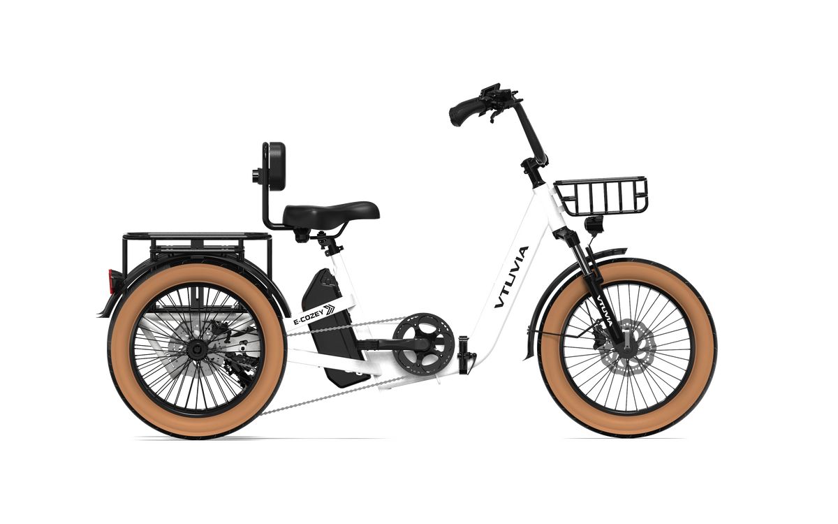 VTUVIA E-COZY electric trike in pearl white, side view